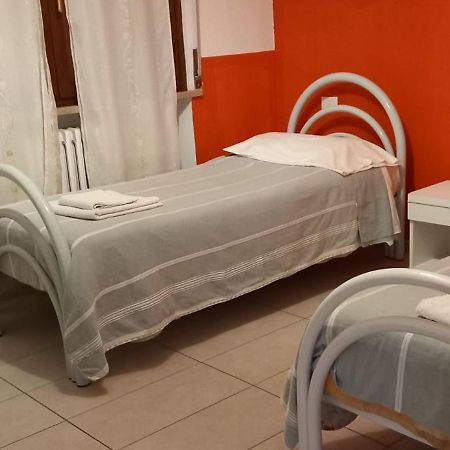 Hotel Kola Age Peschiera del Garda Zimmer foto